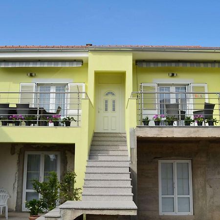 Apartman Rosa Pirovac Buitenkant foto