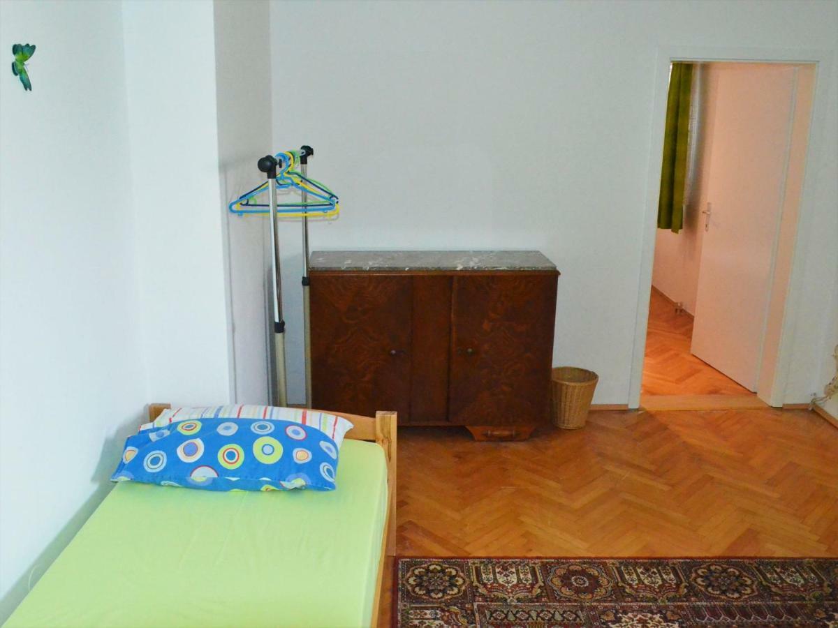 Apartman Rosa Pirovac Buitenkant foto