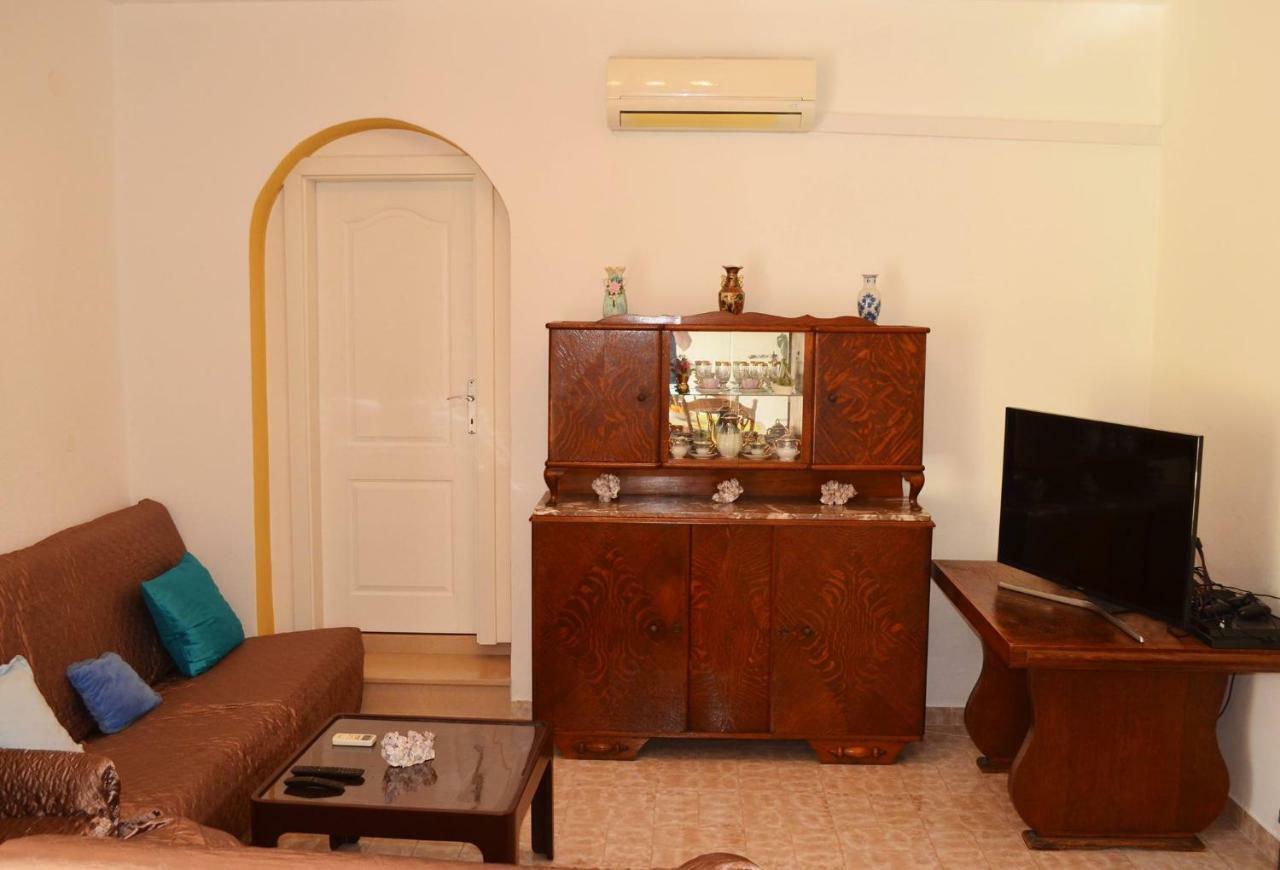 Apartman Rosa Pirovac Buitenkant foto