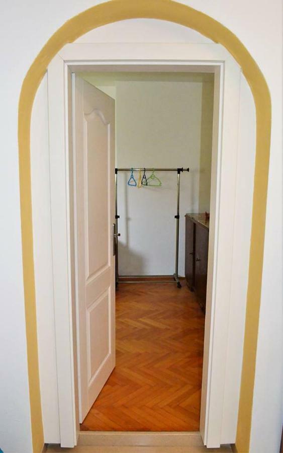Apartman Rosa Pirovac Buitenkant foto